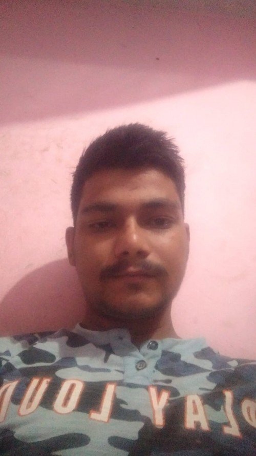 Arpit  Pandey  home tutor in Varanasi.